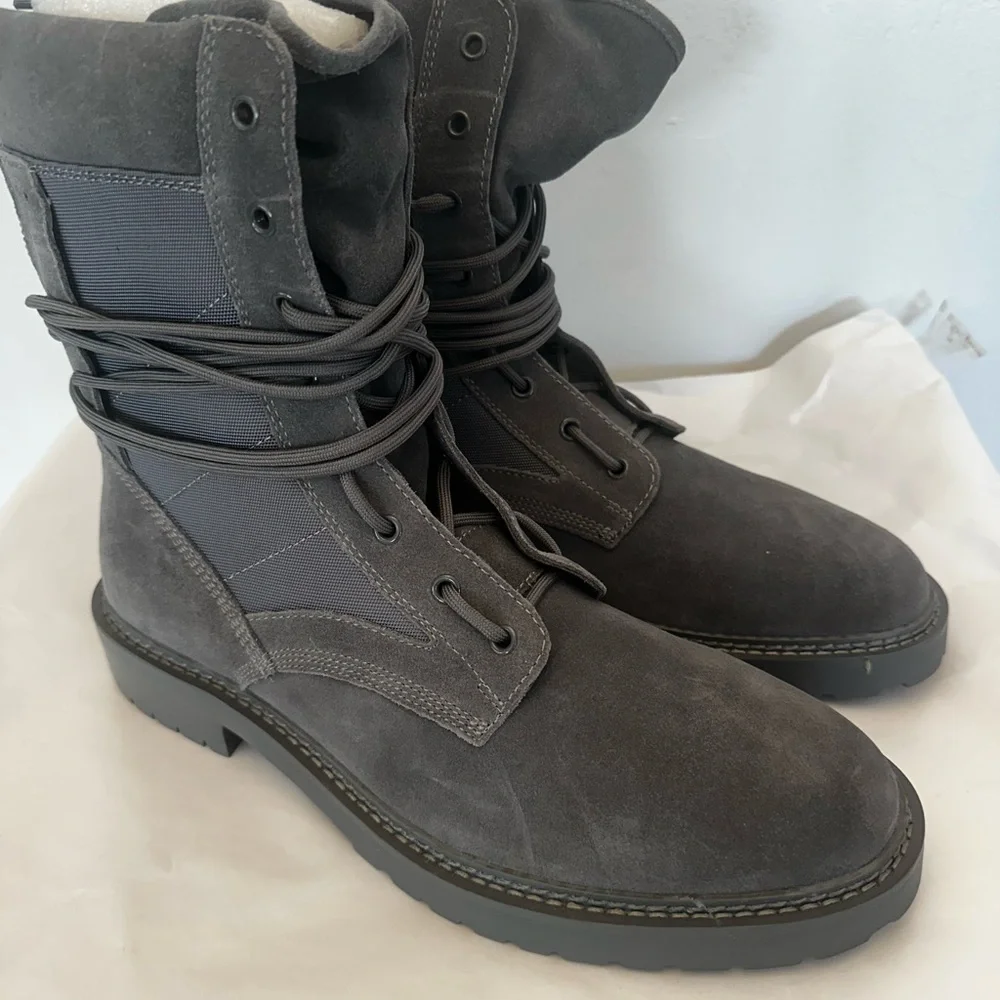 Saint Morta Men's Gray Suede Boots B84